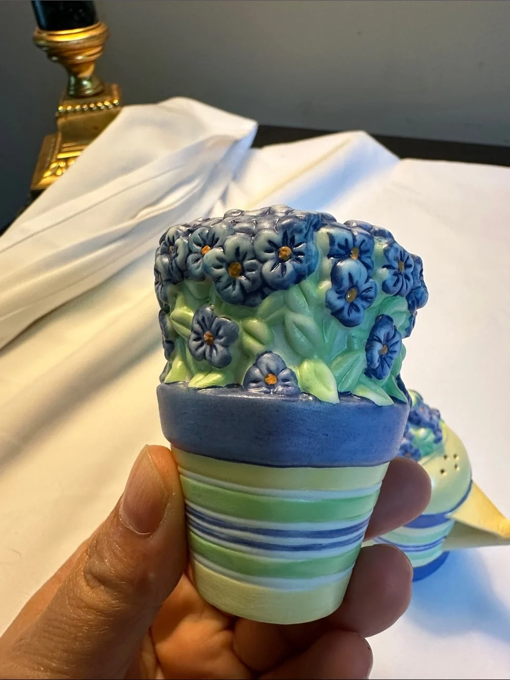 Summer Breeze Sculpture Salt 🧂 & Pepper set by Pfaltzgraff
